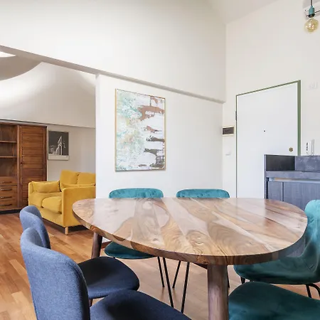 Apartamento Easyhomes Duomo View Milão