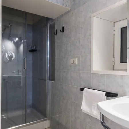 Easyhomes Duomo View Apartamento *