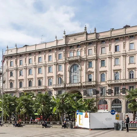 Apartament Easyhomes Duomo View Mediolan