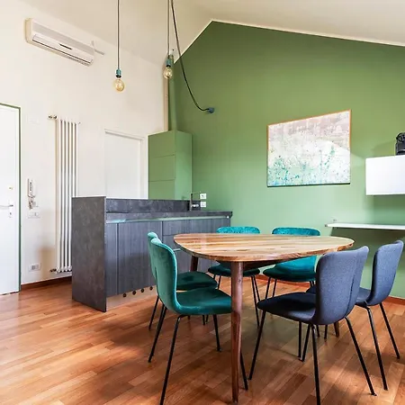 Easyhomes Duomo View Апартаменты *