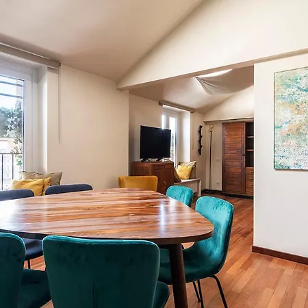 Easyhomes Duomo View *
